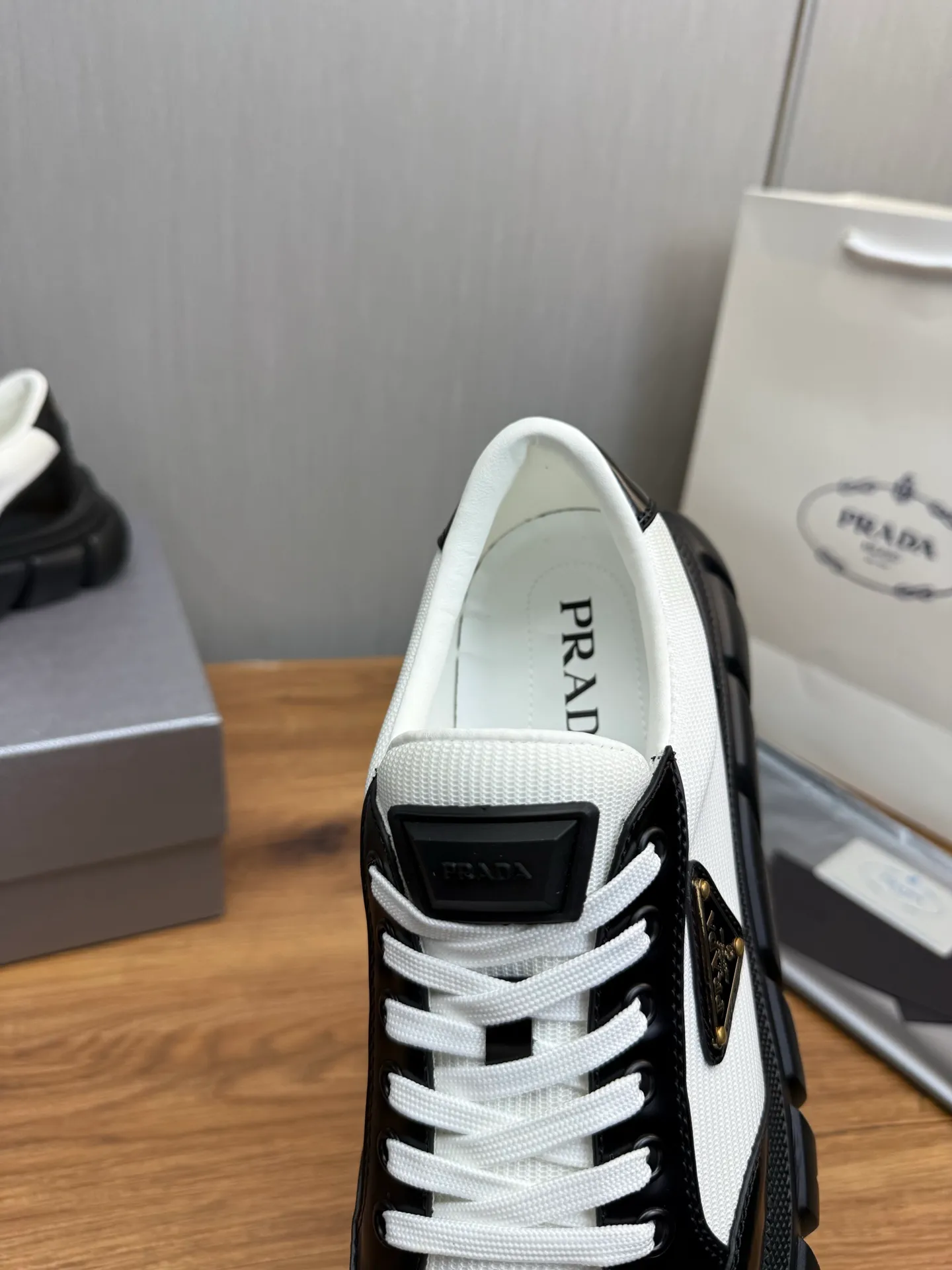 Men's shoes 💰580💰 [PRADA] Popular men's shoes shipped 👏Official website synchronization ⬆️Original cowhide fabric + cowhide lining, 1⃣️:1⃣️reproduction, original sole, 38-45 (45. Customized, non-refundable)